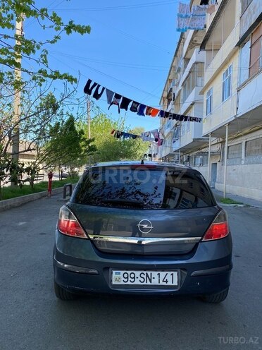 Opel Astra 2010, 261,000 km - 1.4 l - Göyçay