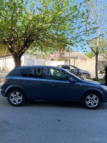 Opel Astra 2010, 261,000 km - 1.4 l - Göyçay