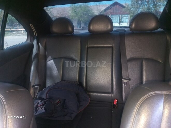 Mercedes E 220 d 2004, 409,000 km - 2.2 l - Mingəçevir