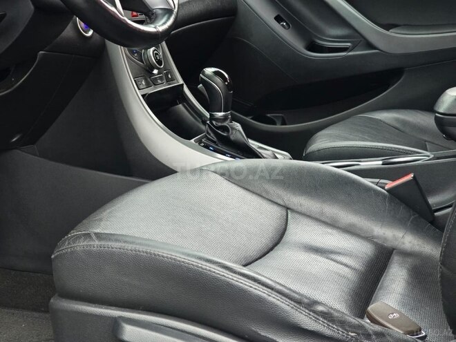 Hyundai Avante 2015, 180,000 km - 1.6 l - Bakı