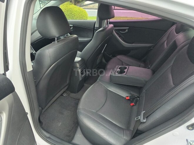 Hyundai Avante 2015, 180,000 km - 1.6 l - Bakı