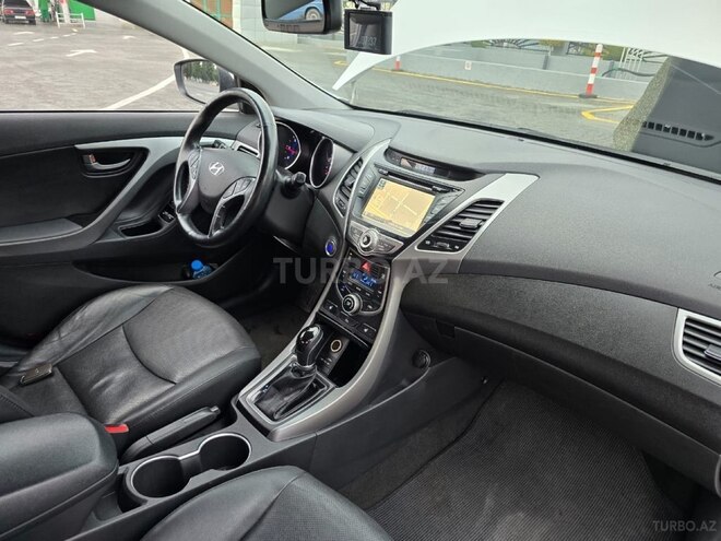 Hyundai Avante 2015, 180,000 km - 1.6 l - Bakı