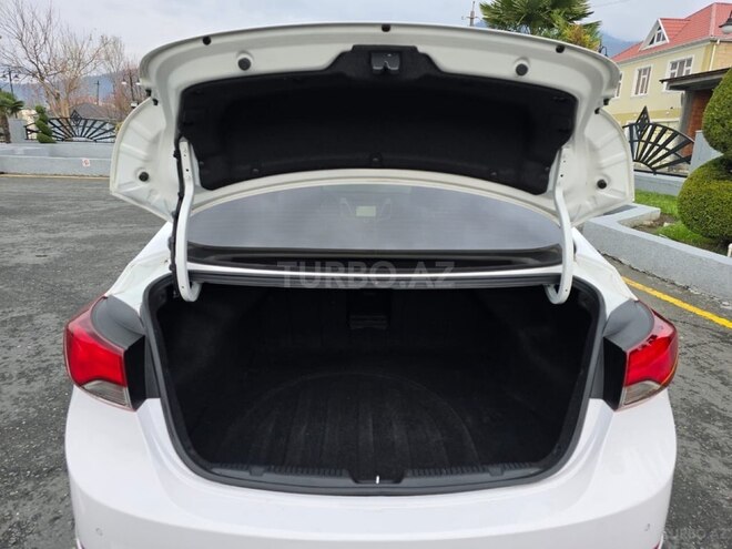 Hyundai Avante 2015, 180,000 km - 1.6 l - Bakı