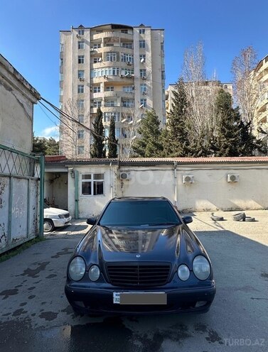 Mercedes E 220 d 2001, 315,000 km - 2.2 l - Bakı