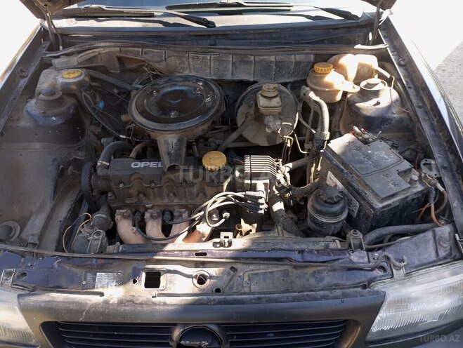 Opel Astra 1995, 598,060 km - 1.6 l - Sabirabad