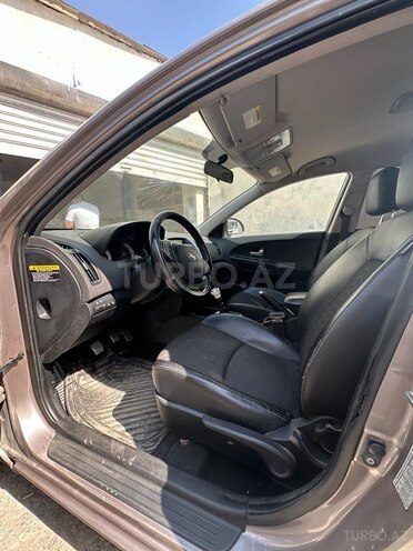 Kia Ceed 2008, 300,000 km - 1.6 л - Bakı