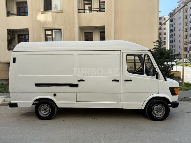 Mercedes 208 D 1994, 300,000 km - 2.3 l - Bakı