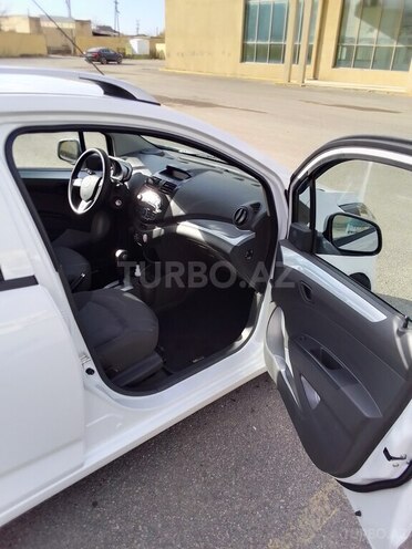 Chevrolet Spark 2023, 25,000 km - 1.3 l - Salyan