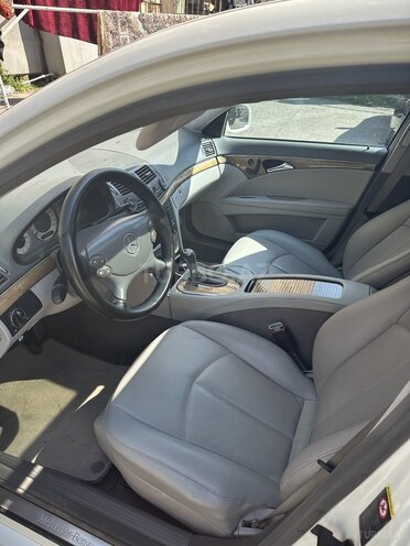 Mercedes E 350 2008, 242,000 km - 3.5 l - Bakı