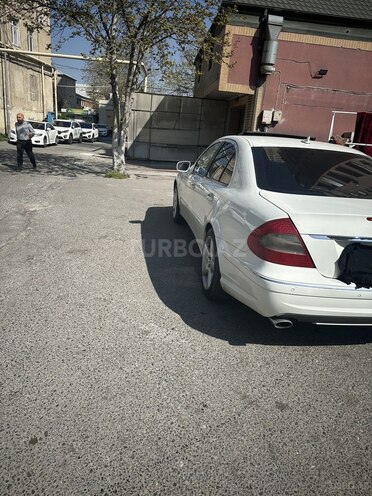 Mercedes E 350 2008, 242,000 km - 3.5 l - Bakı