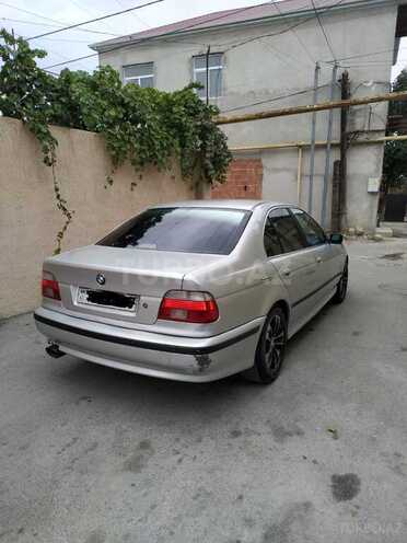 BMW 528 1999, 300,000 km - 2.8 l - Xırdalan