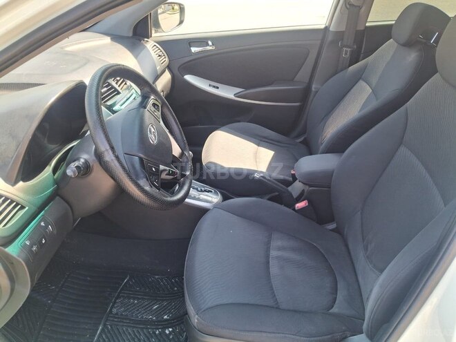 Hyundai Accent 2013, 325,000 km - 1.6 l - Bakı