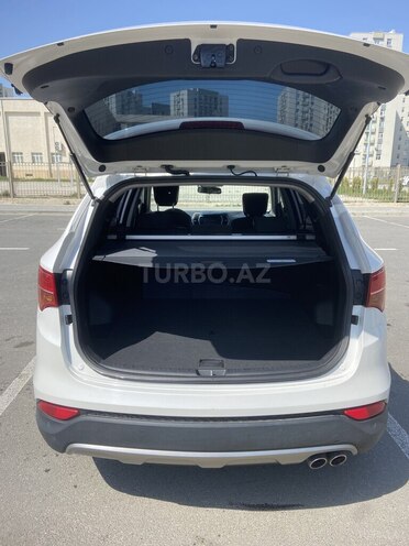 Hyundai Santa Fe-10
