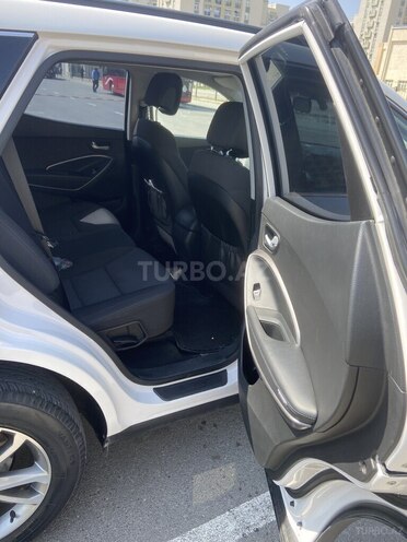 Hyundai Santa Fe-11