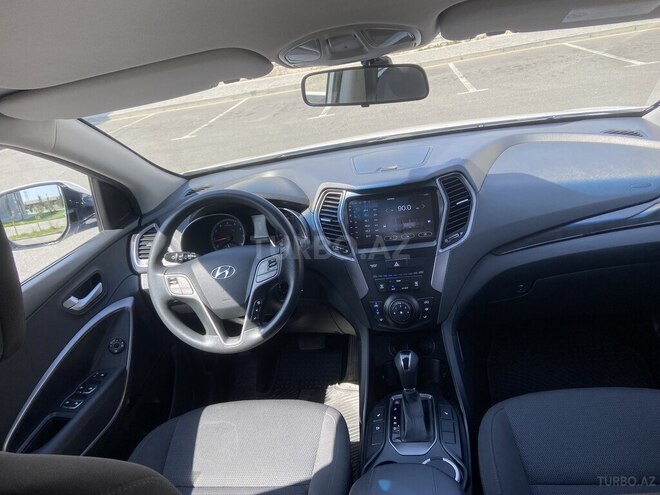 Hyundai Santa Fe-14