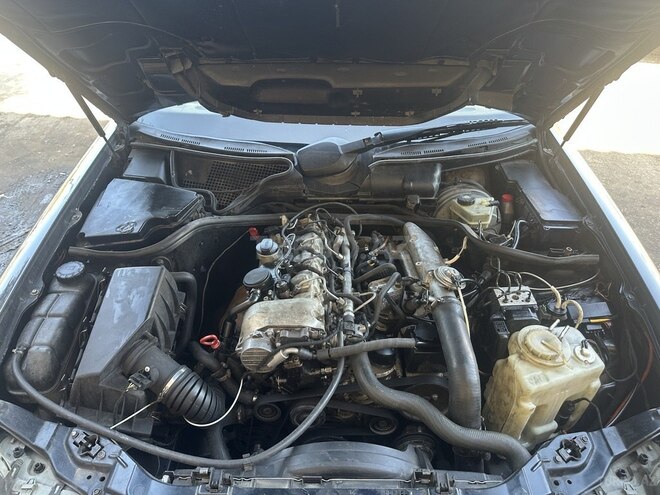 Mercedes E 220 d 1997, 470,000 km - 2.2 l - İmişli