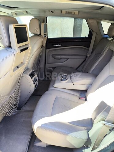 Cadillac SRX-8
