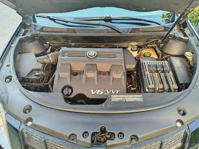 Cadillac SRX-10