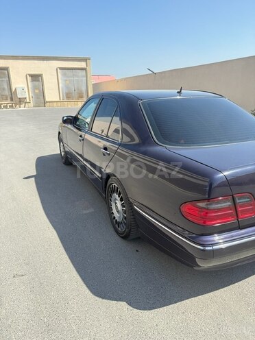 Mercedes E 220 d 2001, 390,000 km - 2.2 l - Bakı