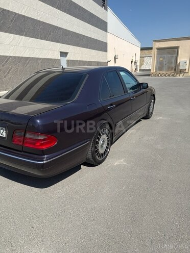 Mercedes E 220 d 2001, 390,000 km - 2.2 l - Bakı