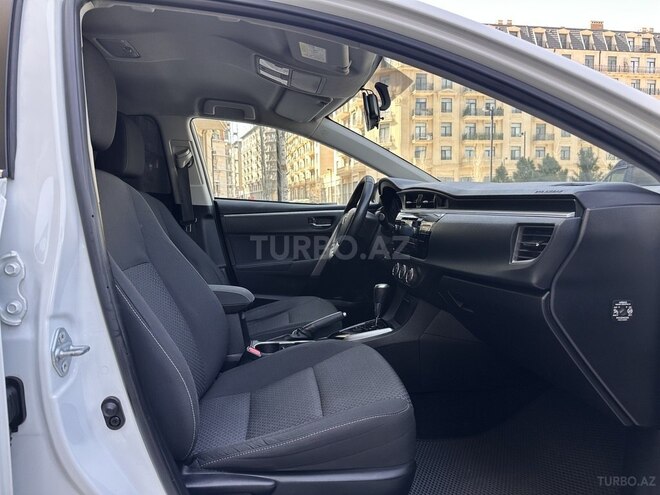 Toyota Corolla 2015, 173,121 km - 1.6 l - Bakı