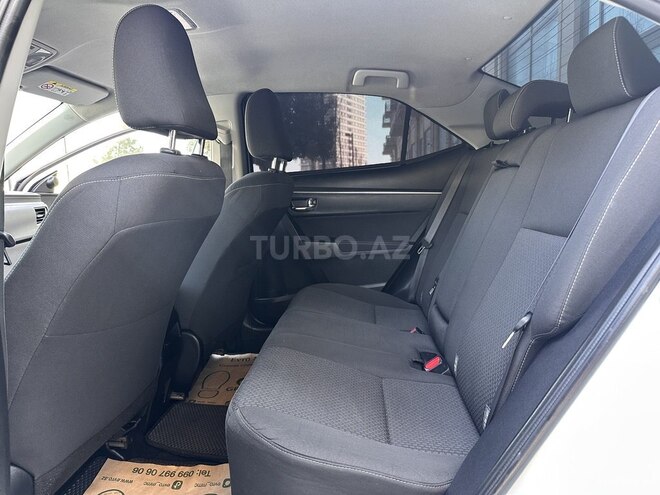 Toyota Corolla 2015, 173,121 km - 1.6 l - Bakı