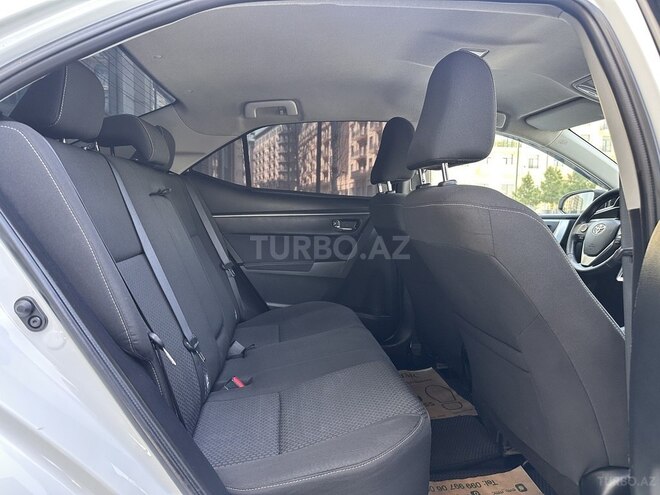 Toyota Corolla 2015, 173,121 km - 1.6 l - Bakı