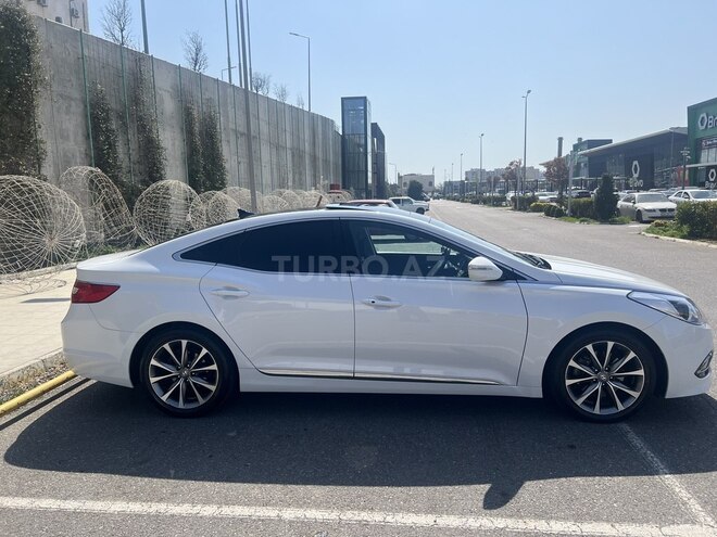 Hyundai Grandeur 2015, 194,000 km - 2.2 л - Bakı