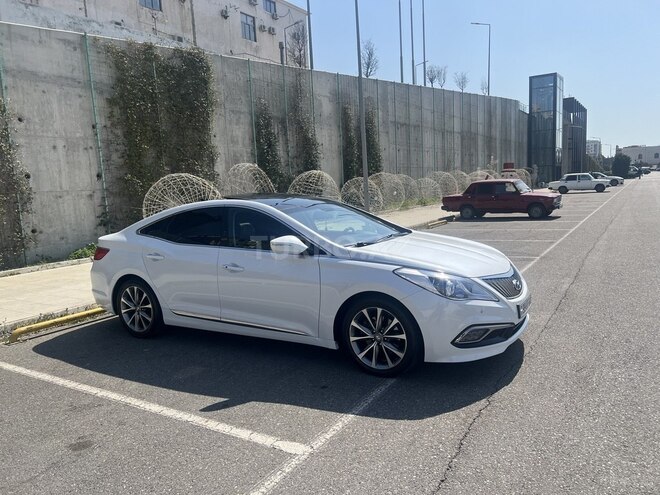 Hyundai Grandeur 2015, 194,000 km - 2.2 л - Bakı