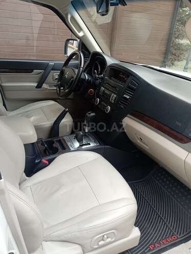 Mitsubishi Pajero 2010, 228,000 km - 3.5 л - Bakı