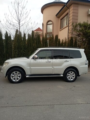 Mitsubishi Pajero 2010, 228,000 km - 3.5 л - Bakı