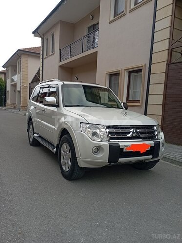 Mitsubishi Pajero 2010, 228,000 km - 3.5 л - Bakı