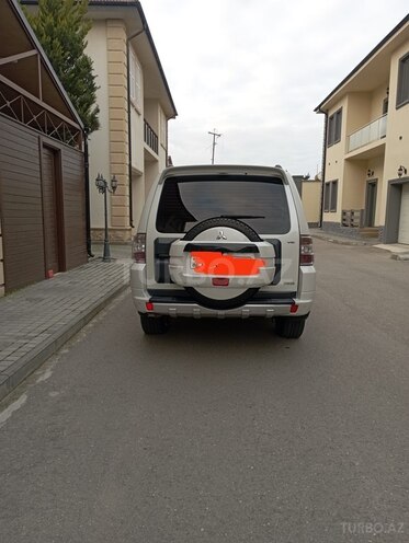 Mitsubishi Pajero 2010, 228,000 km - 3.5 л - Bakı