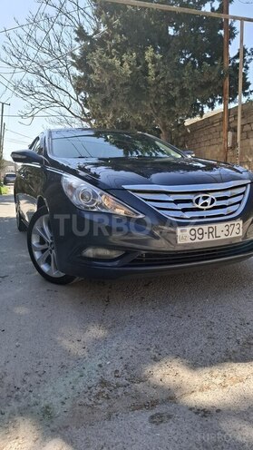 Hyundai Sonata-2