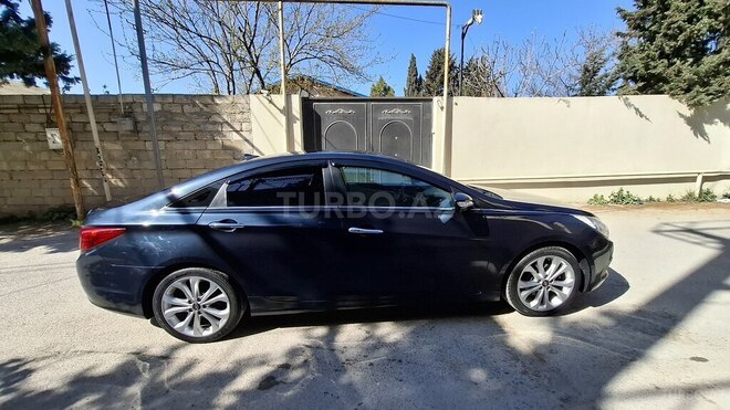 Hyundai Sonata-13
