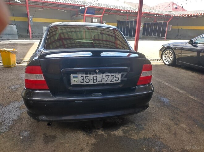 Opel Vectra 1997, 410,000 km - 1.8 l - Gəncə