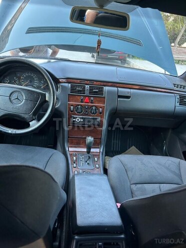 Mercedes E 230 1997, 405,685 km - 2.3 l - Sumqayıt