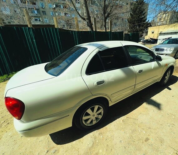 Nissan Sunny-2
