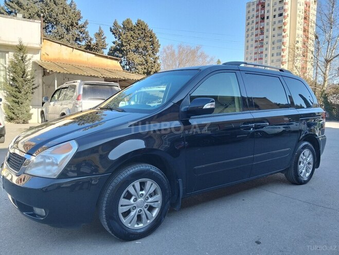 Kia Carnival-4