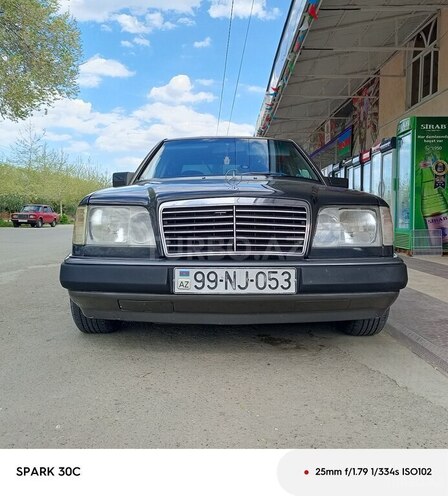 Mercedes E 220 1994, 200,000 km - 2.2 l - Şəmkir