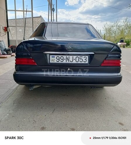 Mercedes E 220 1994, 200,000 km - 2.2 l - Şəmkir