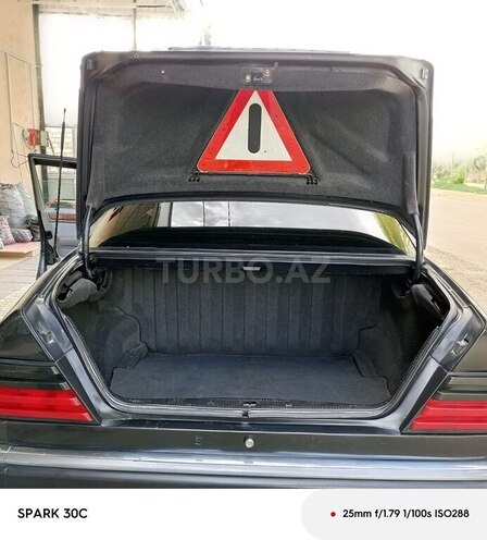 Mercedes E 220 1994, 200,000 km - 2.2 l - Şəmkir