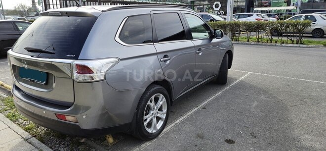 Mitsubishi Outlander 2014, 128,900 km - 2.4 l - Bakı