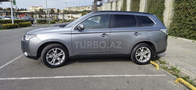 Mitsubishi Outlander 2014, 128,900 km - 2.4 l - Bakı