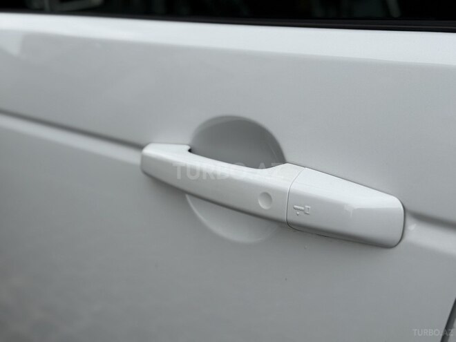 Land Rover Discovery Sport-18