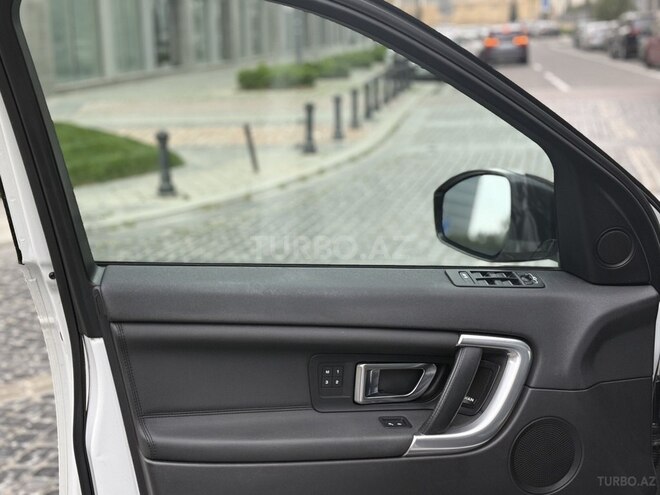 Land Rover Discovery Sport-10