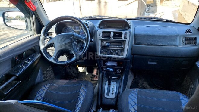 Mitsubishi Pajero io 2001, 130,000 km - 2.0 l - Salyan