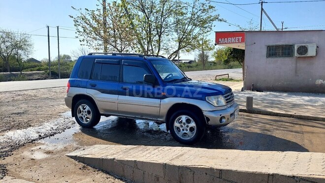 Mitsubishi Pajero io 2001, 130,000 km - 2.0 l - Salyan