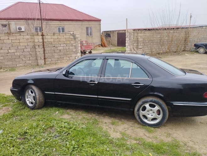 Mercedes E 270 2000, 320,000 km - 2.7 l - Bakı
