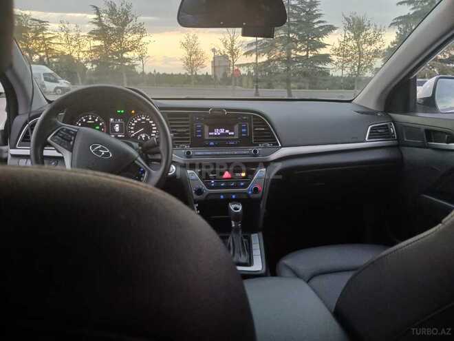 Hyundai Avante 2017, 70,500 km - 1.6 л - Gəncə